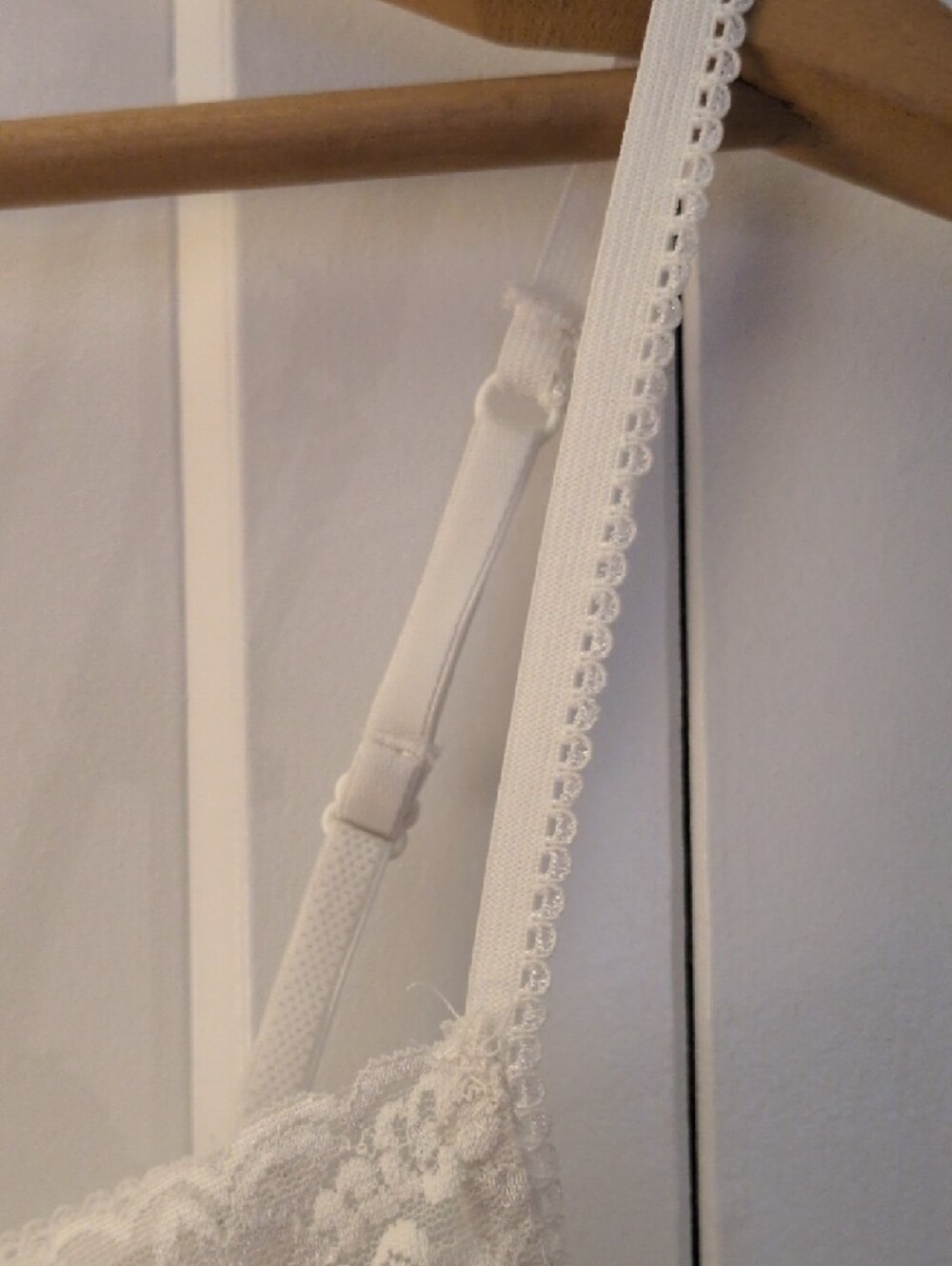Elle Cream Lace-Trim Must Have Cami - Picture 4 of 9